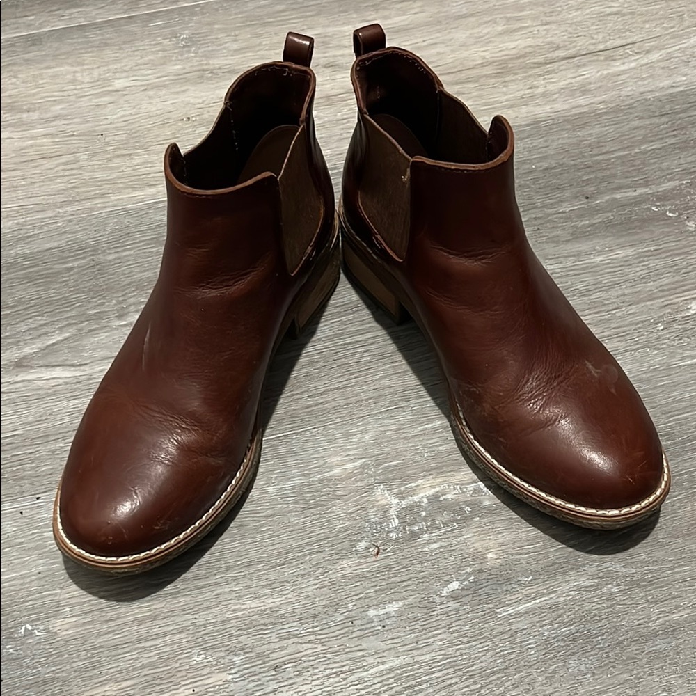 Sperry Women’s Brown Leather Chelsea Boots